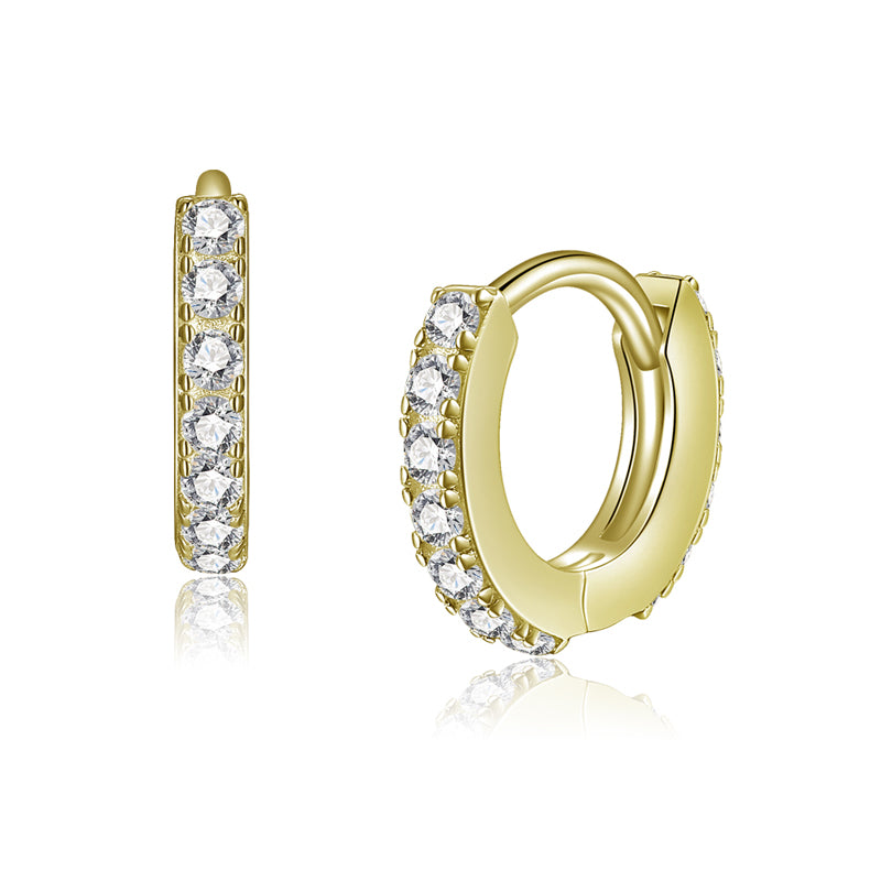 (5501) Boucles d'oreilles serties de 26 zirconias de 11 mm sur une monture en argent sterling 925/000 plaqué or 1,8 mm.